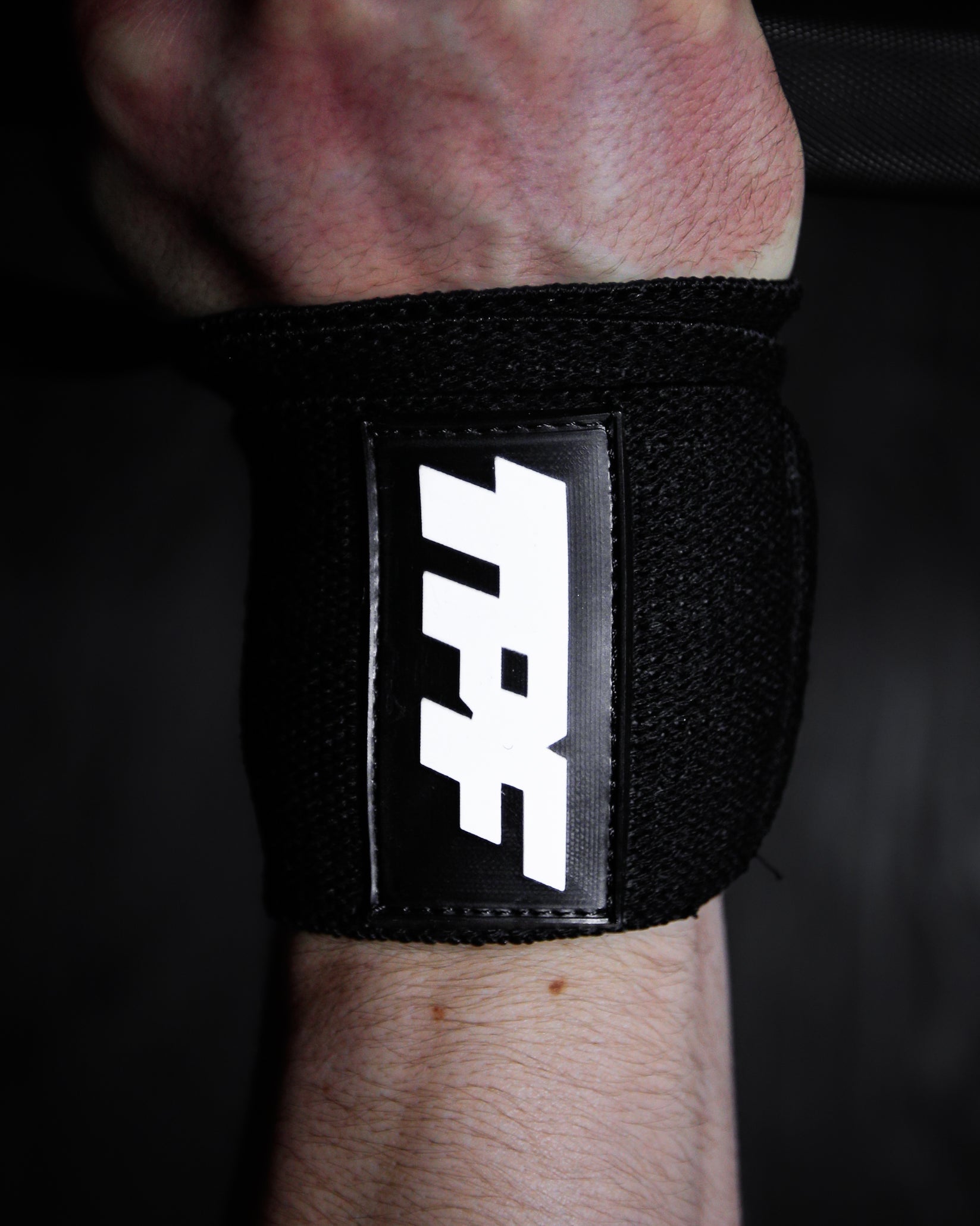 THE PERFECT WRIST WRAPS